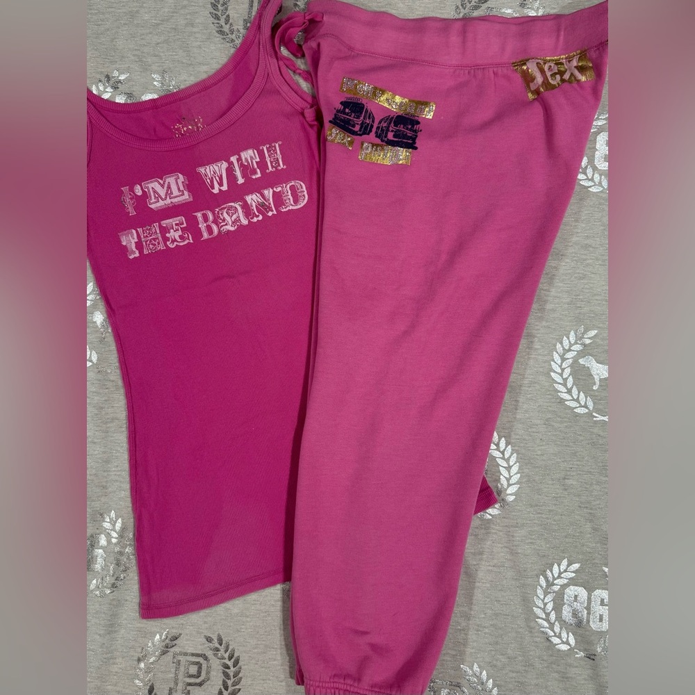 VS PINK LIMITED EDITION “IM WITH THE BAND” VINTAGE BLING SET